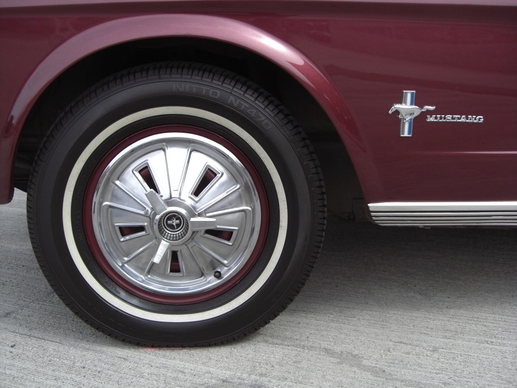 1966 Standard Wheel Covers with Spinners