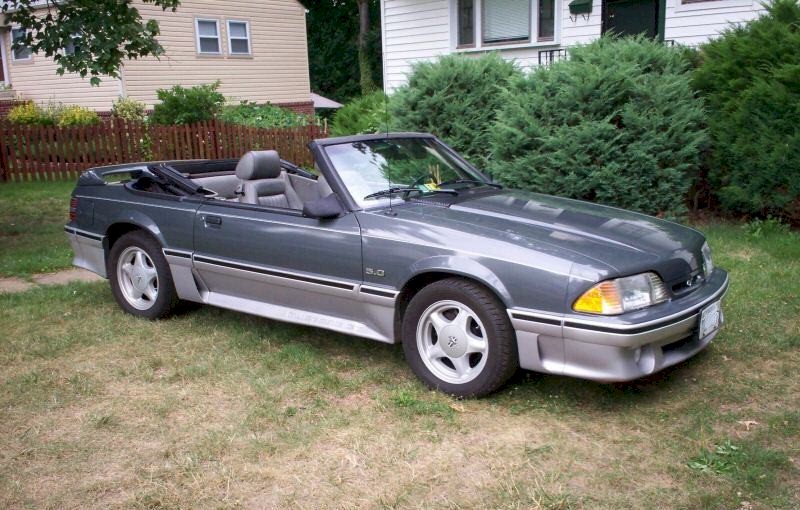 Medium Charcoal over Silver 1987 Mustang GT convertible