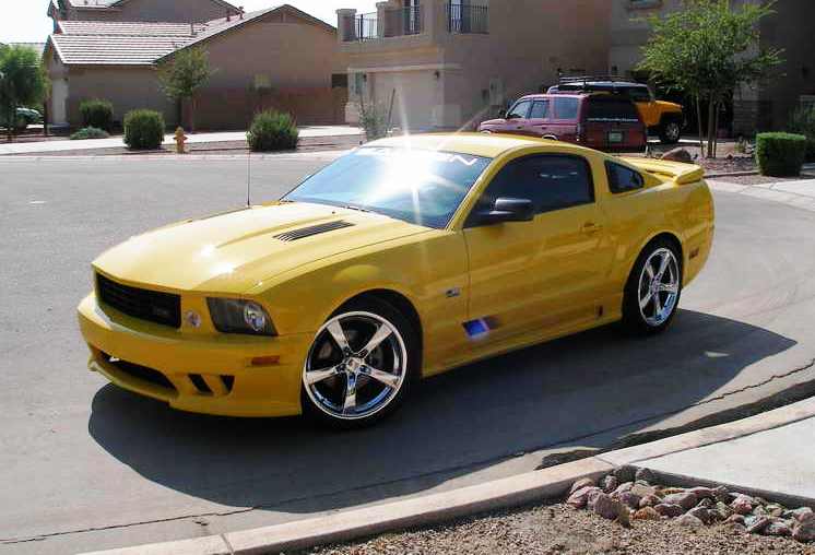 Screaming Yellow 2005 Saleen S281 Extreme Mustang Coupe