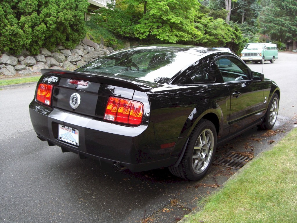 Black 08 Shelby GT 500 Coupe
