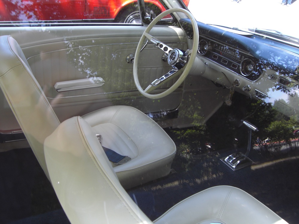 Interior 1964 Indianapolis Pace Car replica