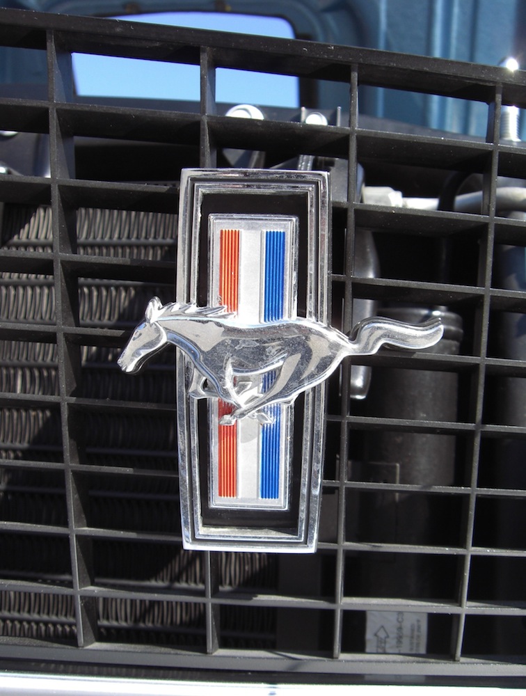 Tri-bar Pony Grille Mach 1