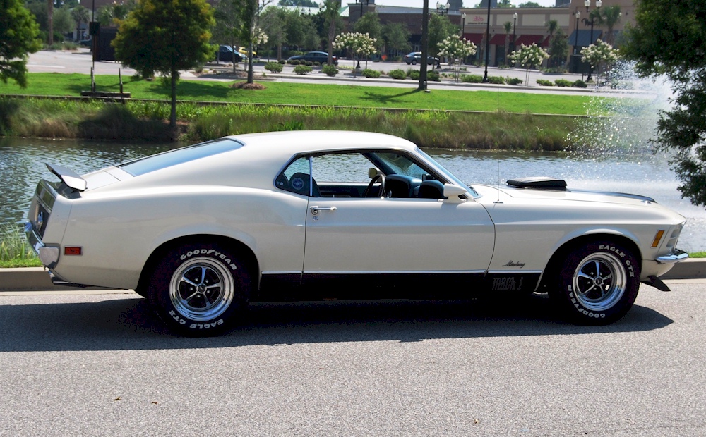 Wimbledon White 1970 Mach-1 Mustang