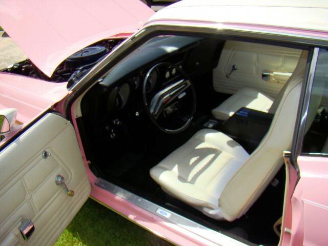 White Interior 1972 Mustang Hardtop