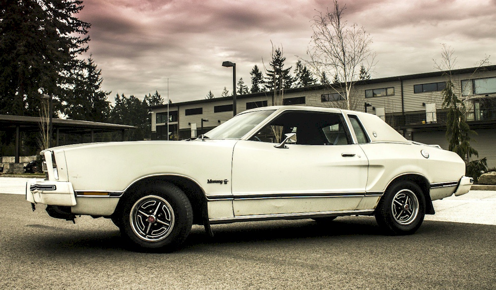 Polar White 1976 Mustang Ghia