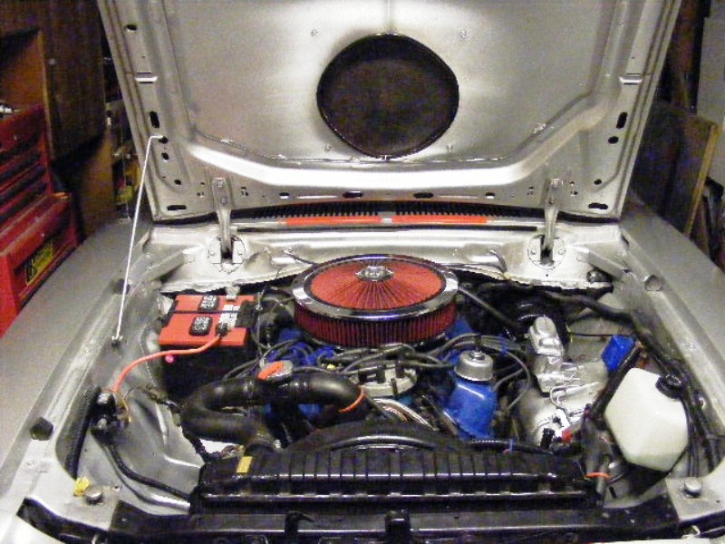 Customized Mustang 1977 302ci V8 Engine