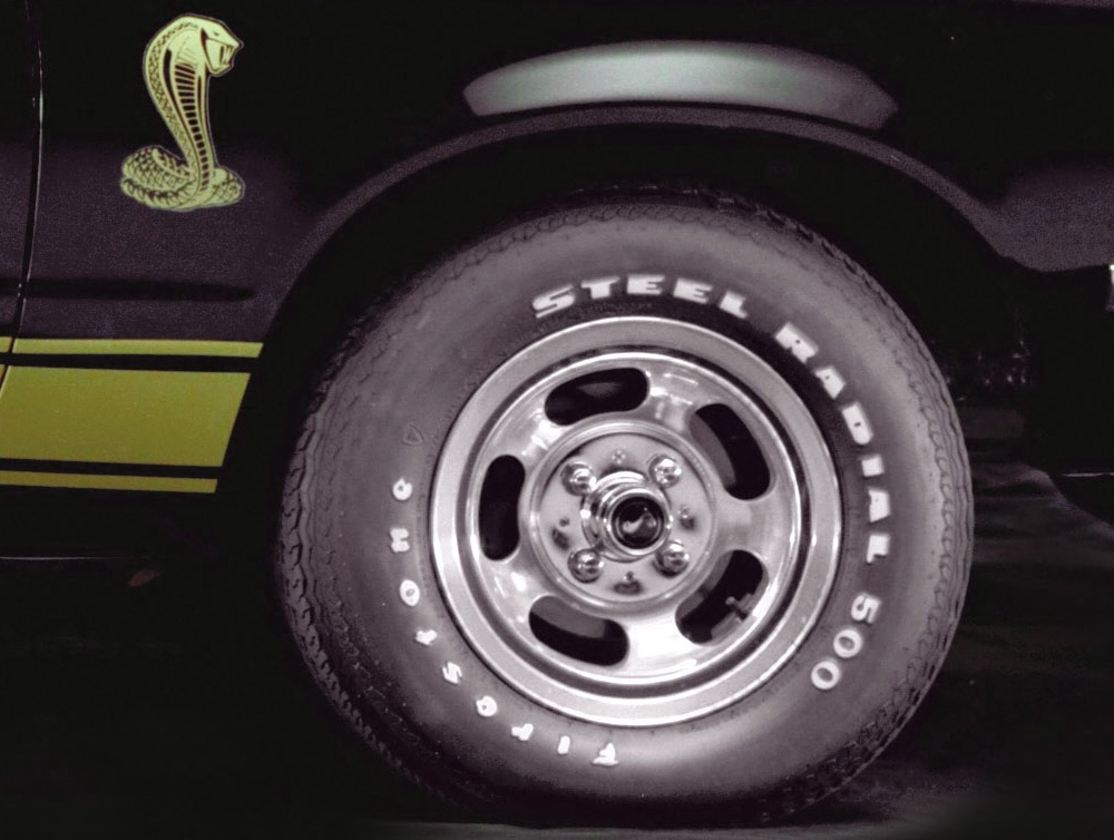 wheel and Cobra graphic