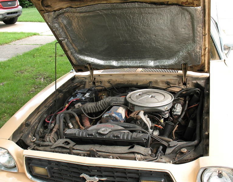 2.3L 4-cylinder engine