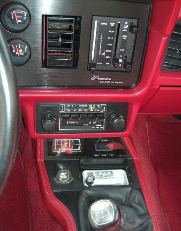 Center dash close-up 1983 Mustang GT