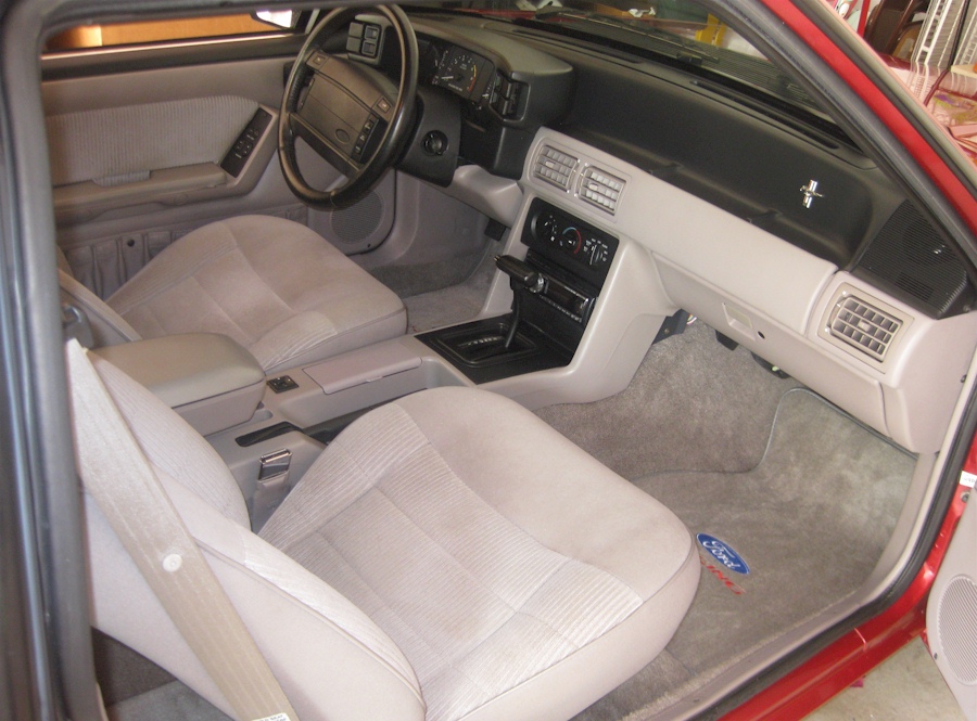 1990 Mustang Interior