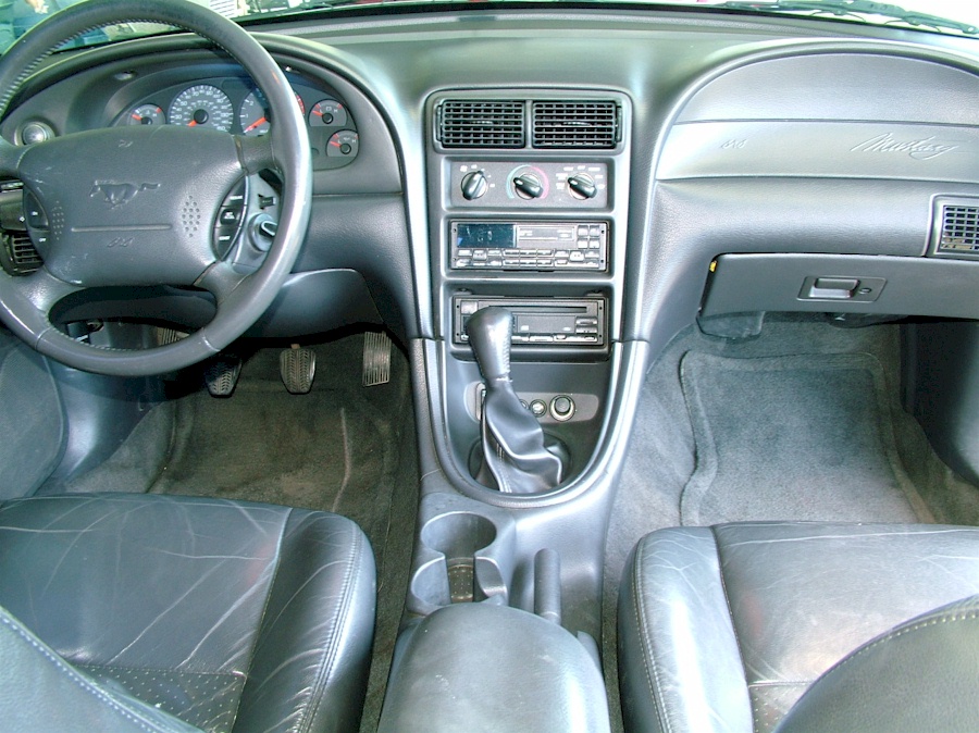 2000 Mustang GT Interior