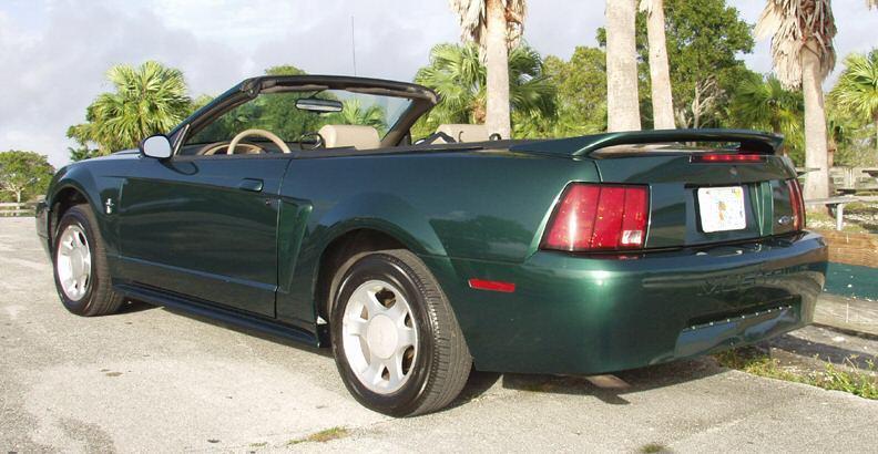 Amazon Tropic Green 2000 Mustang Convertible