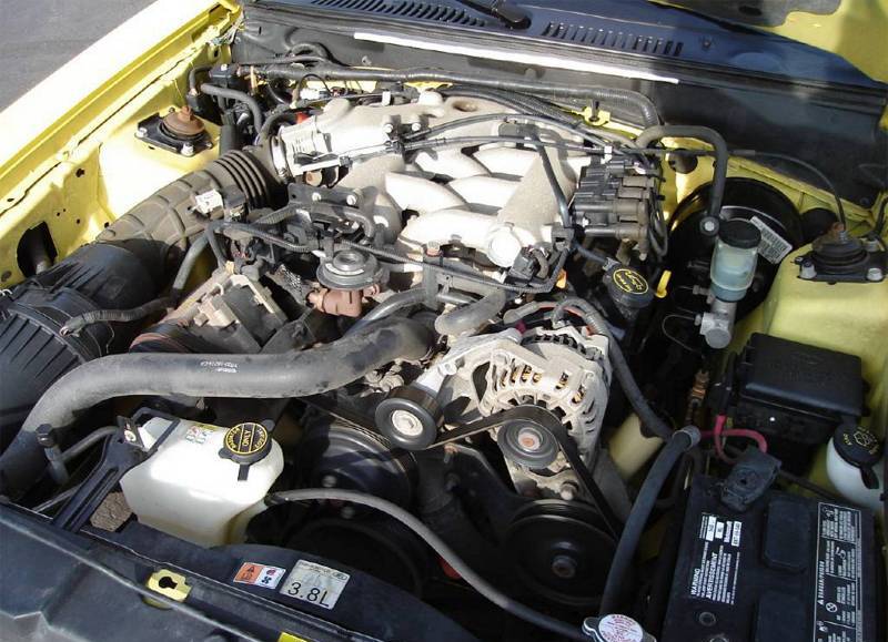 Mustang 2001 4-code V6 Engine