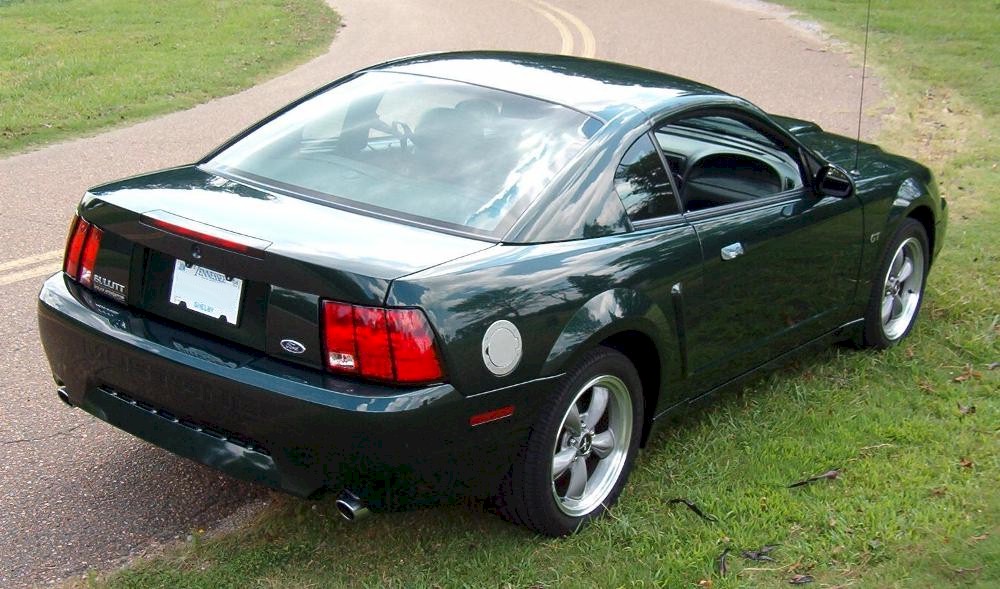 Highland Green 2001 Mustang GT Bullitt