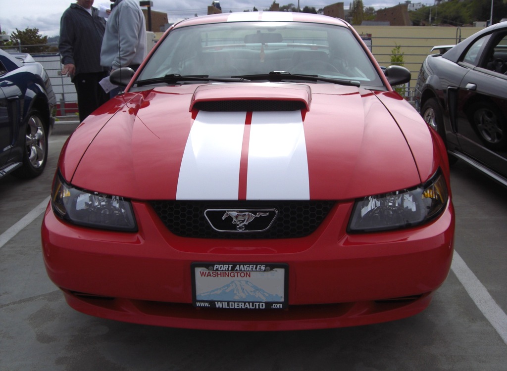Laser Red 01 Mustang V6 Coupe