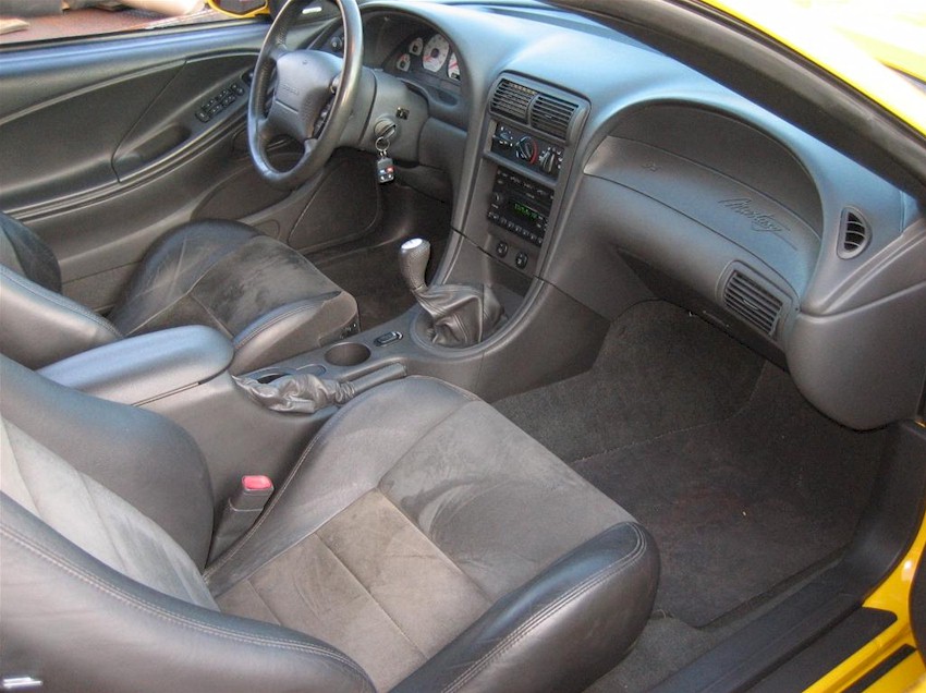 2004 Cobra Interior