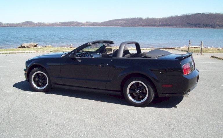 Black 05 Mustang Convertible