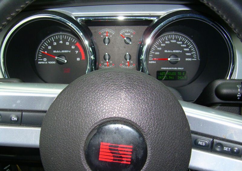 Dash 2005 Saleen S281 Supercharged Mustang Coupe