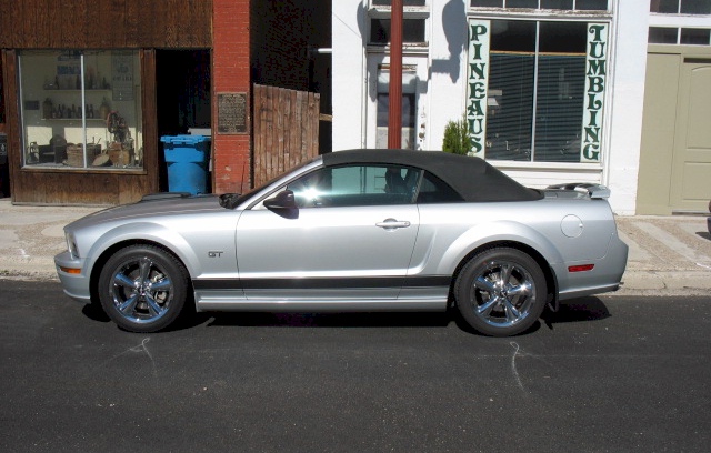 Satin Silver 05 Mustang GT Convertible