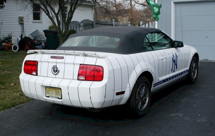2005 Yankees Mustang
