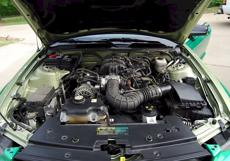 2005 Mustang V6