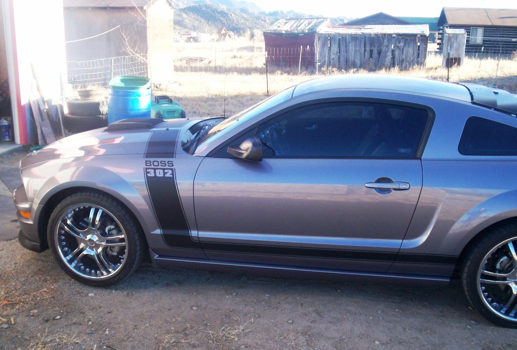 Tungsten Gray 06 Mustang GT Customized Coupe
