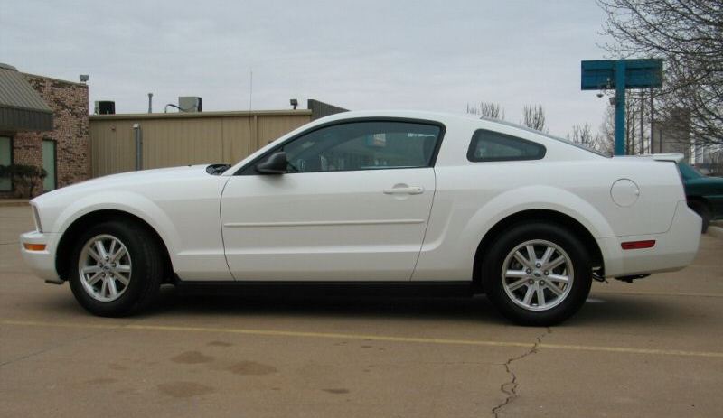 Performance White 2007 Mustang Coupe