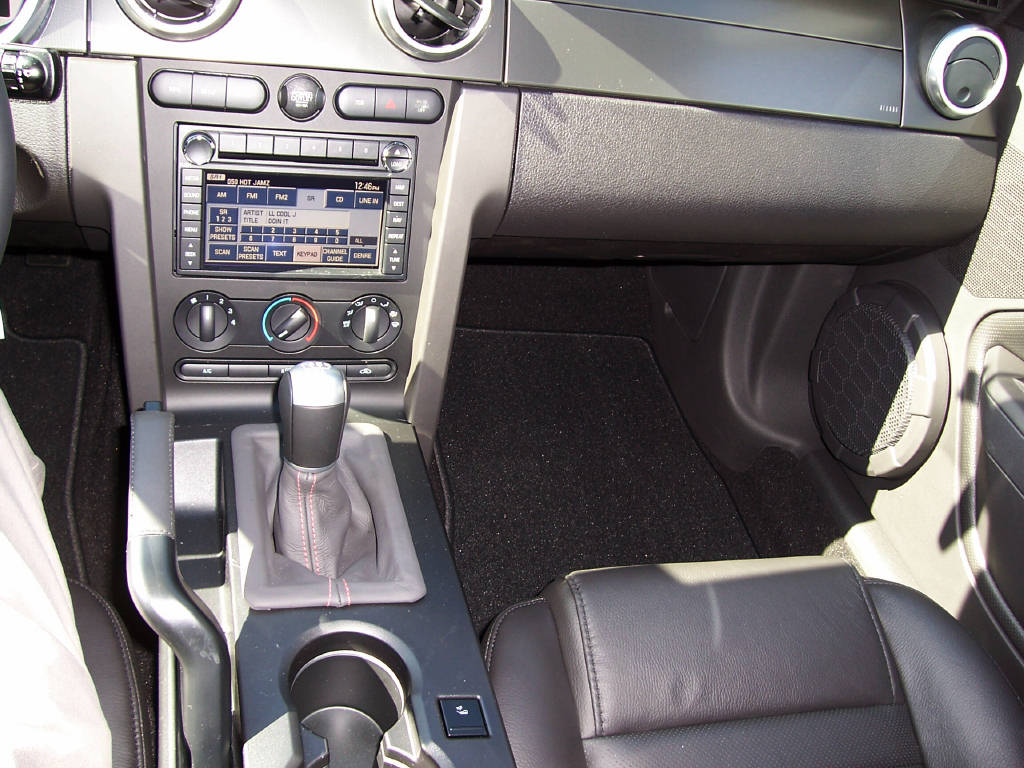 Dash 2008 Mustang Shelby GT-500 Coupe