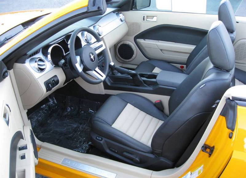 Interior 2008 Mustang GT/CS Convertible