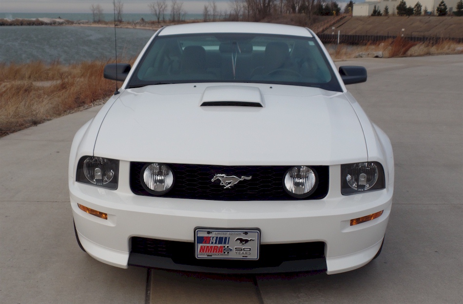 Performance White 2008 Mustang GT-CS