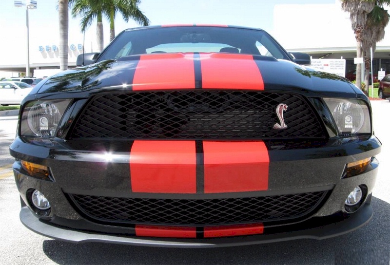 Black 09 Shelby GT500 Red Stripe Coupe