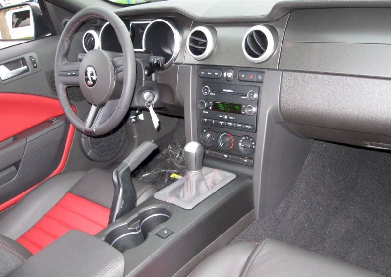 2009 Shelby GT-500 Red Stripe Interior