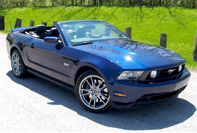 Kona Blue 2012 Mustang GT Convertible