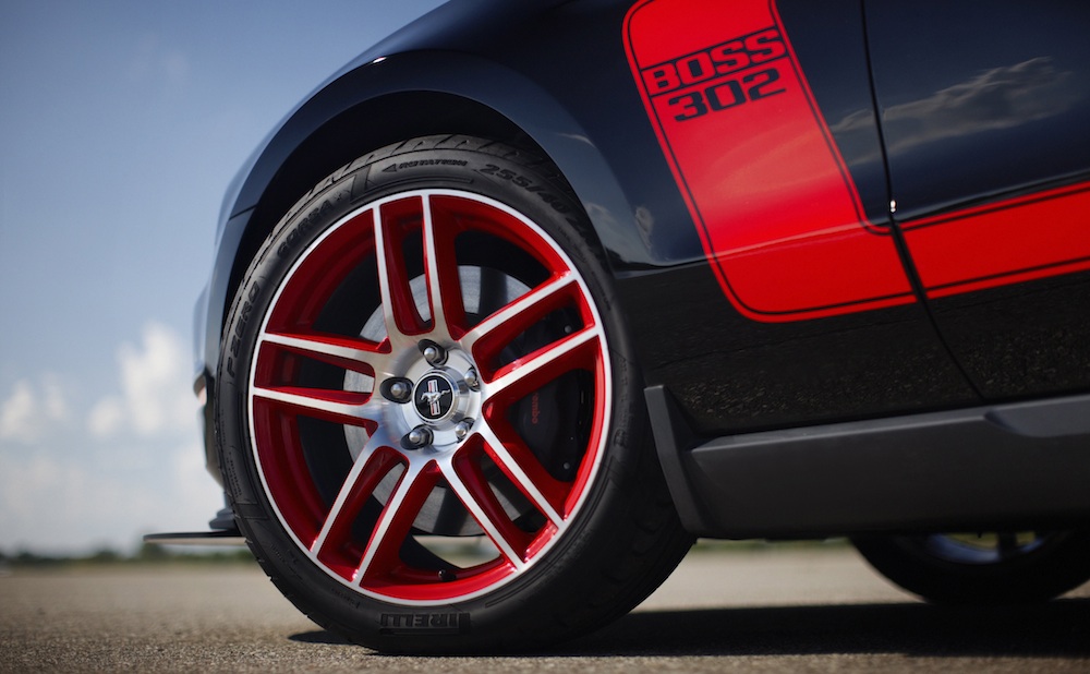 19 inch Boss Laguna Seca wheels