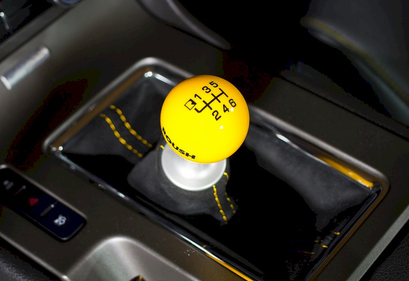 Mustang Roush Hyper Series Yellow Shift Ball